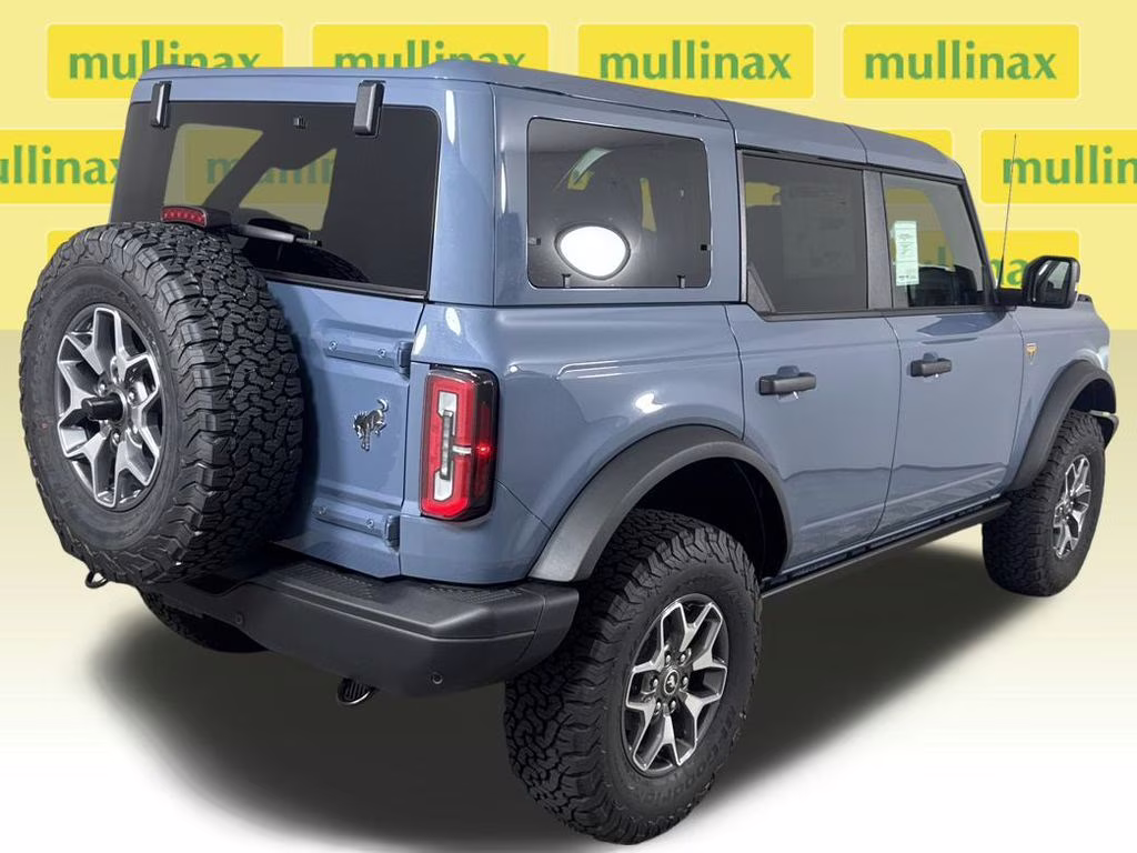 2025 Azure Gray Metallic Tri-Coat Ford Bronco Badlands 4X4 SUV