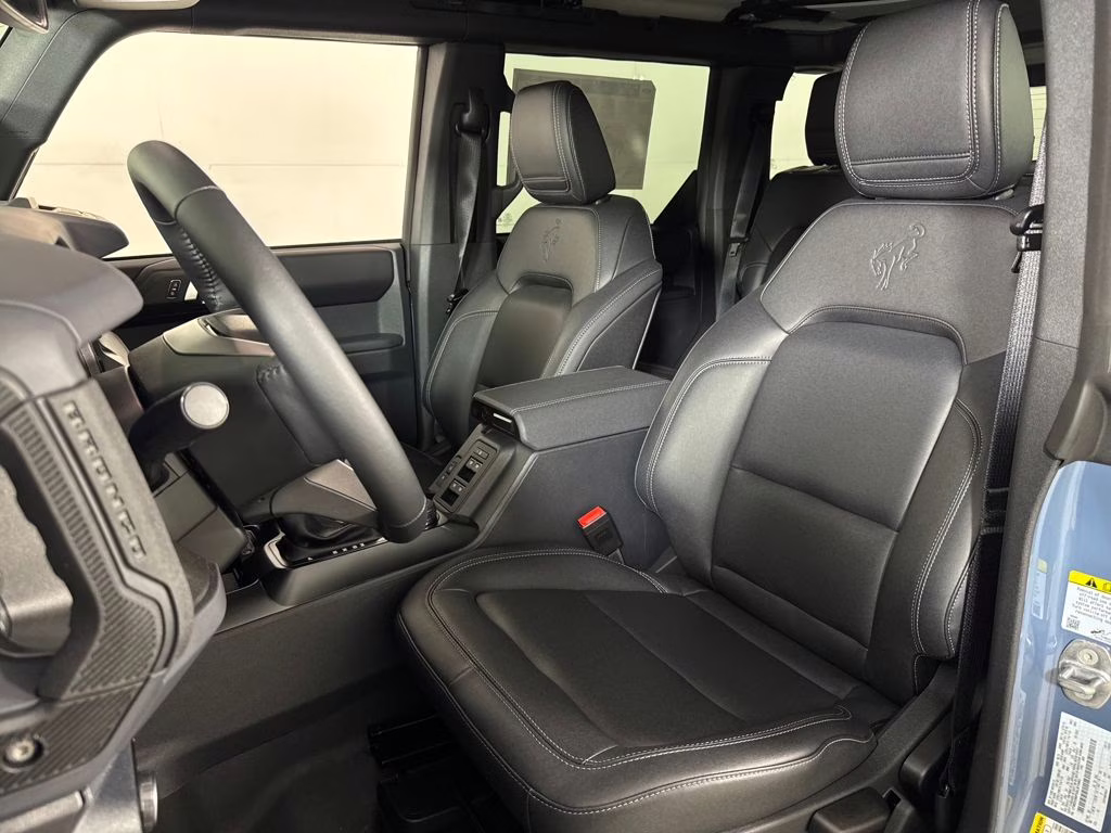 2025 Azure Gray Metallic Tri-Coat Ford Bronco Badlands 4X4 SUV