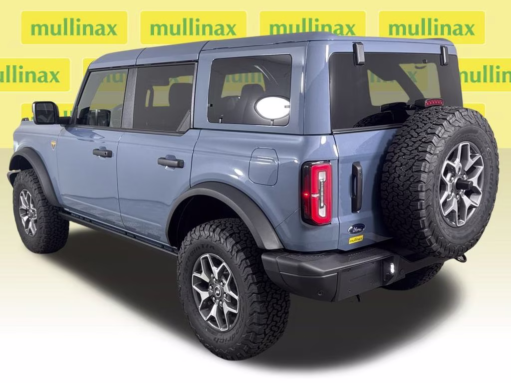 2025 Azure Gray Metallic Tri-Coat Ford Bronco Badlands 4X4 SUV