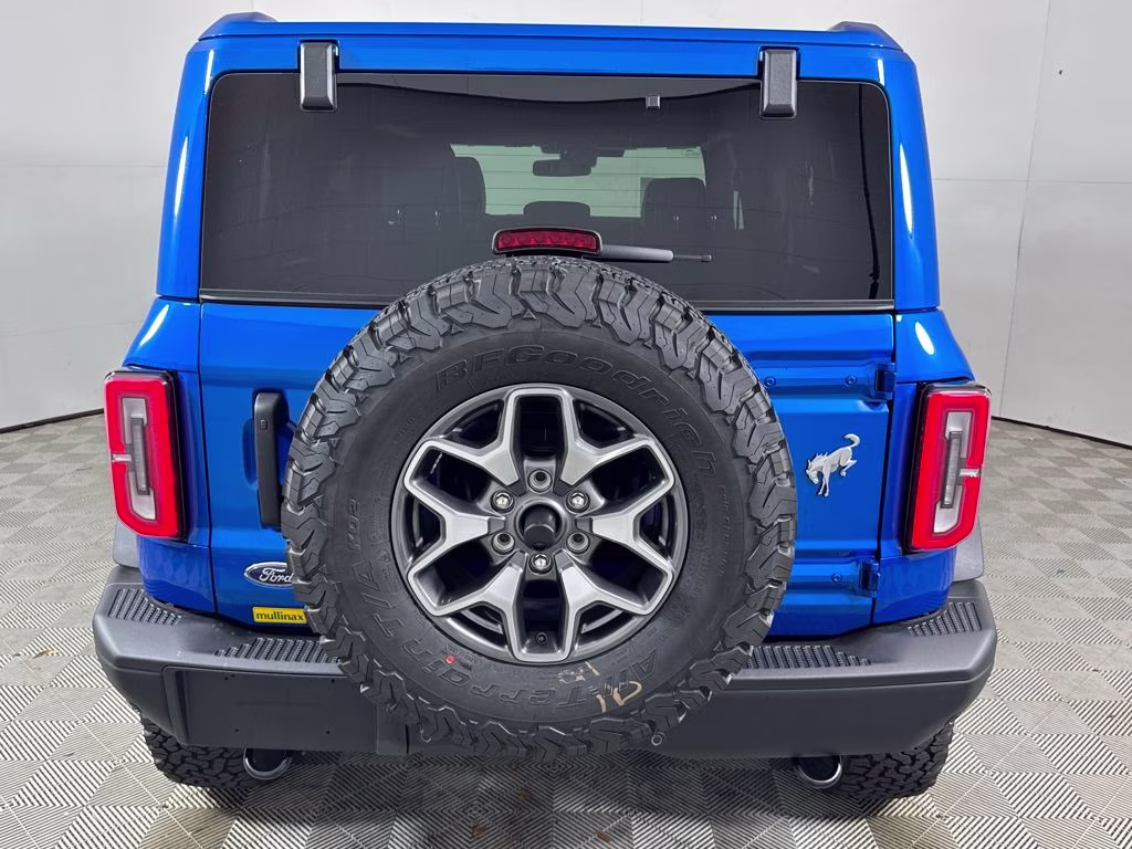 2025 Blue Metallic Ford Bronco Badlands 4X4 SUV