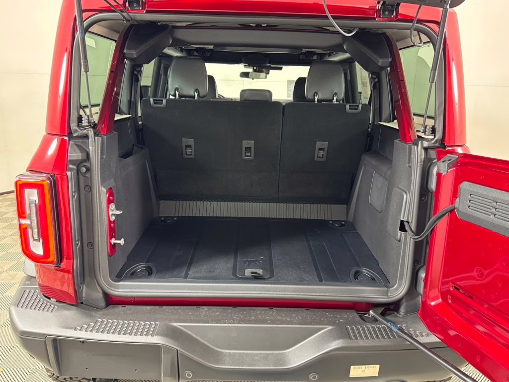 2025 Ruby Red Metallic Tinted Clearcoat Ford Bronco Badlands 4X4 SUV