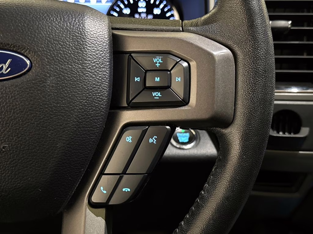 2020 Agate Black Ford Expedition XLT RWD SUV