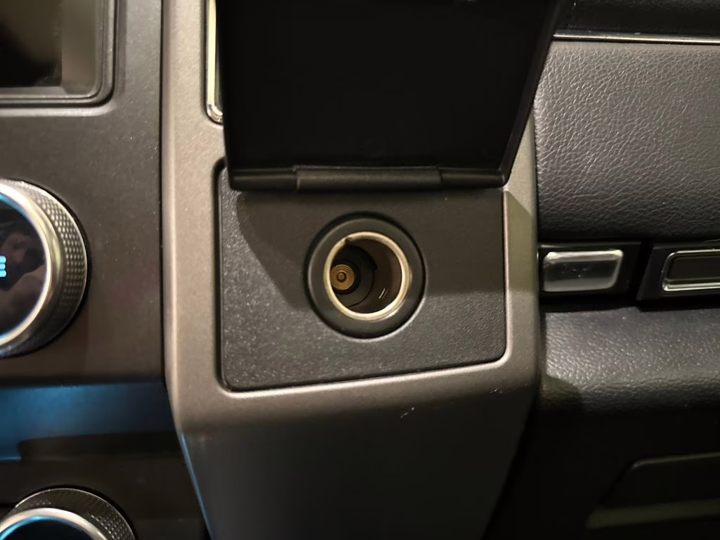 2020 Agate Black Ford Expedition XLT RWD SUV