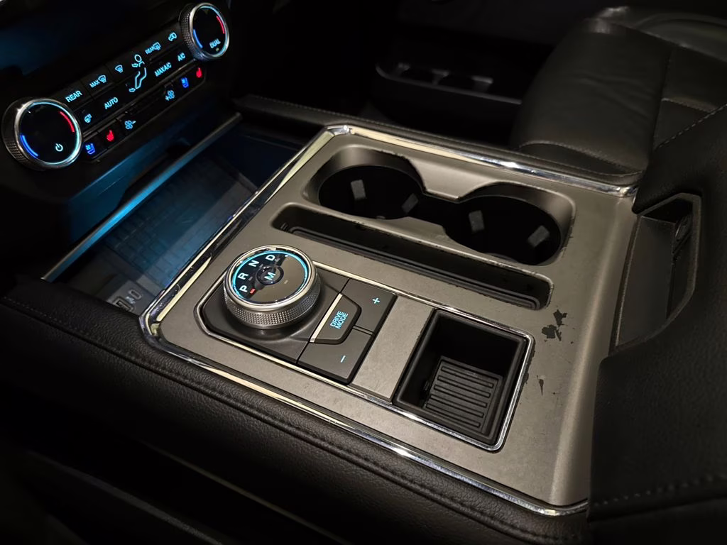 2020 Agate Black Ford Expedition XLT RWD SUV