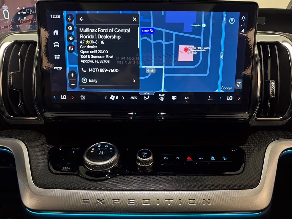 2026 Glacier Gray Metallic Tri-Coat Ford Expedition Platinum 4X4 SUV