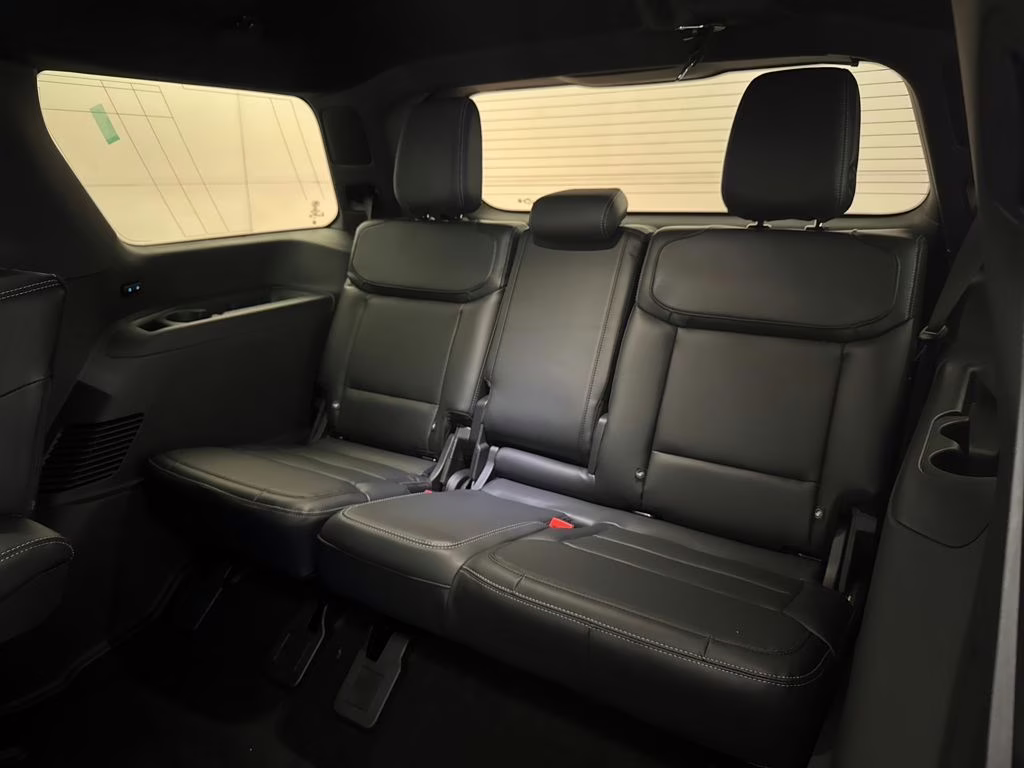 2026 Glacier Gray Metallic Tri-Coat Ford Expedition Platinum 4X4 SUV