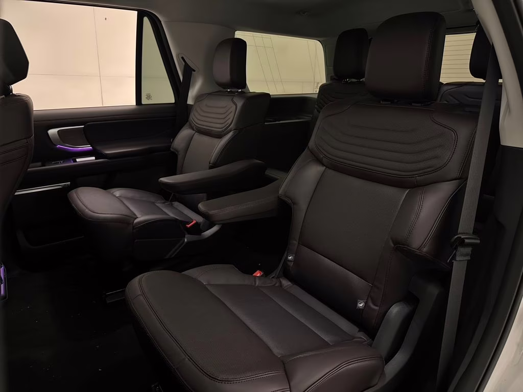 2026 Star White Metallic Tri-Coat Ford Expedition Platinum 4X4 SUV