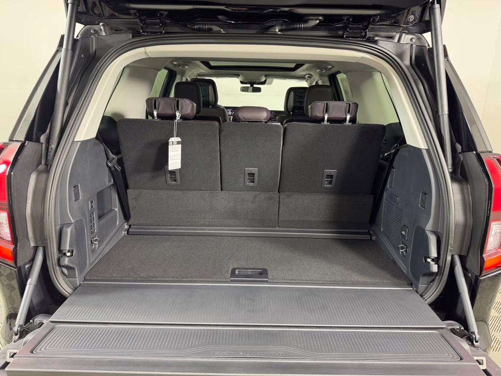 2026 Agate Black Metallic Ford Expedition Platinum 4X4 SUV