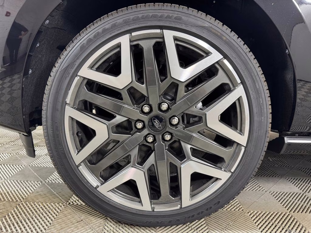 2026 Agate Black Metallic Ford Expedition Platinum 4X4 SUV