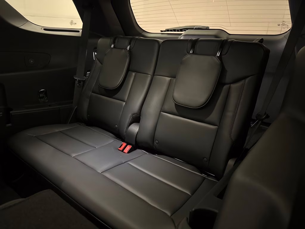 2026 Rapid Red Metallic Tinted Clearcoat Ford Explorer ST-Line RWD SUV