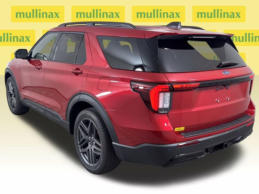 2026 Rapid Red Metallic Tinted Clearcoat Ford Explorer ST-Line RWD SUV