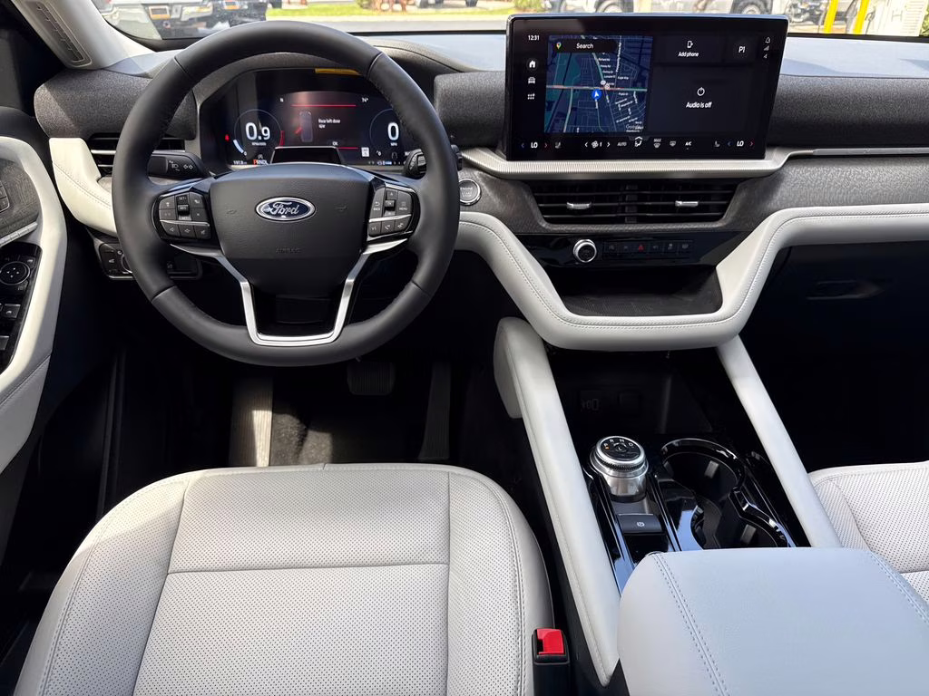 2026 Agate Black Metallic Ford Explorer Platinum 4X4 SUV