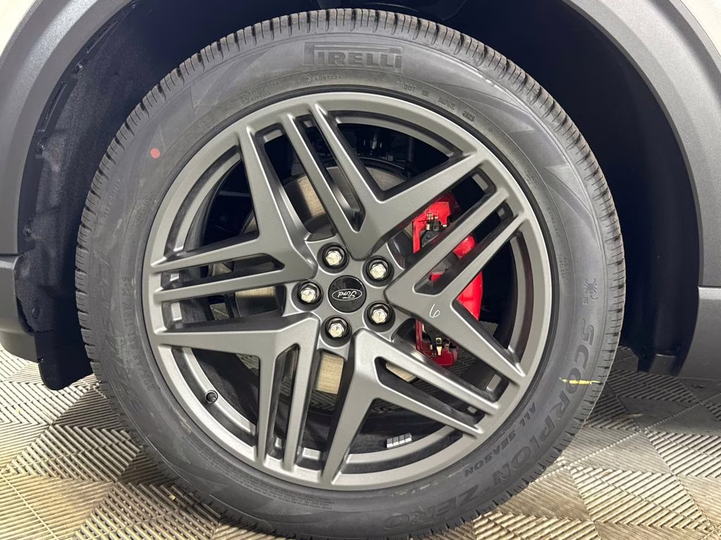 2026 Star White Metallic Tri-Coat Ford Explorer ST 4X4 SUV