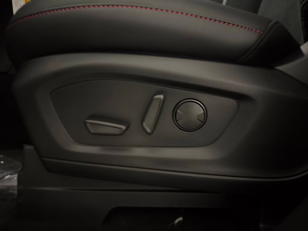 2026 Star White Metallic Tri-Coat Ford Explorer ST 4X4 SUV