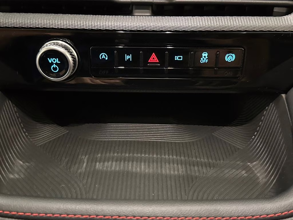 2026 Star White Metallic Tri-Coat Ford Explorer ST 4X4 SUV