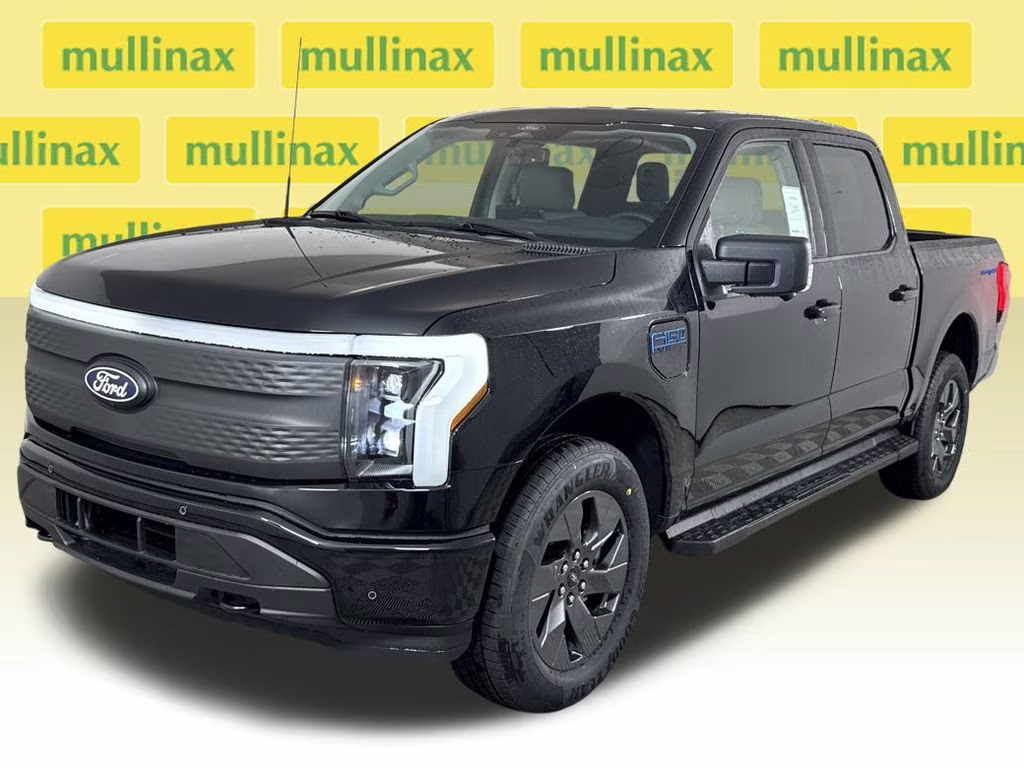 2025 Agate Black Metallic Ford F-150 Lightning Flash AWD Truck