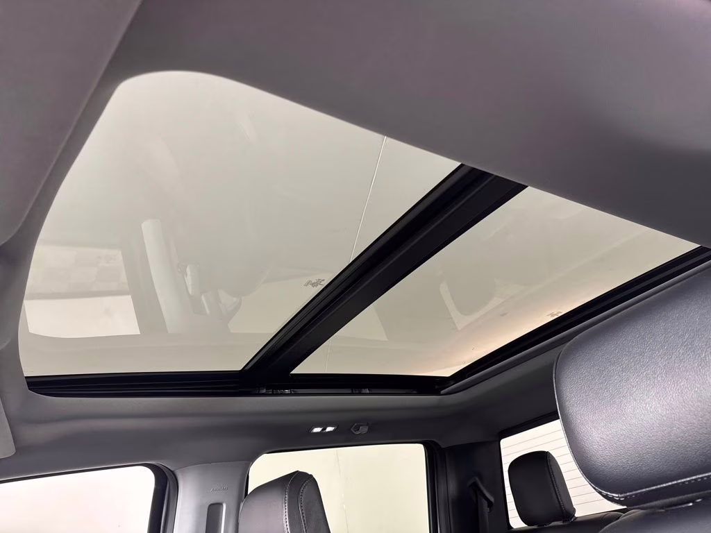 2024 Carbonized Gray Metallic Ford Super Duty F-250 SRW Lariat 4X4 Truck