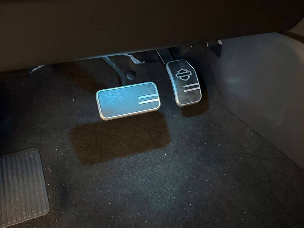 2026 Agate Black Metallic Ford Super Duty F-250 SRW HARLEY DAVIDSON 4X4 Truck