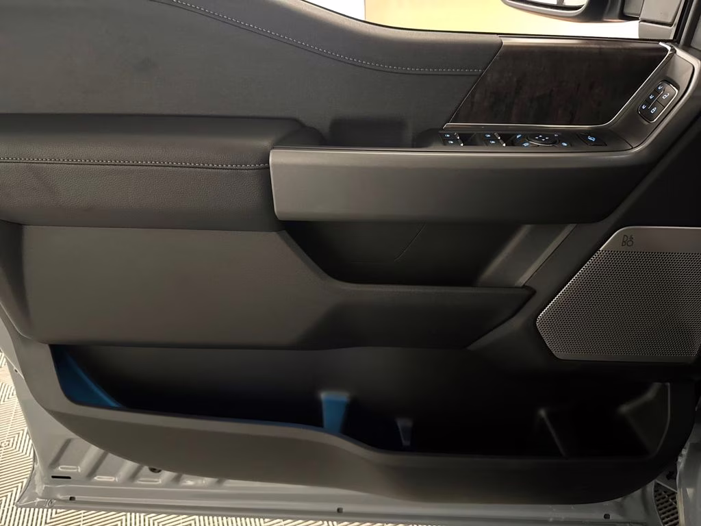 2026 Glacier Gray Metallic Tri-Coat Ford Super Duty F-250 SRW Lariat 4X4 Truck