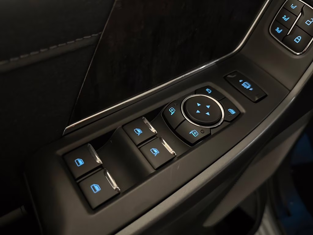 2026 Glacier Gray Metallic Tri-Coat Ford Super Duty F-250 SRW Lariat 4X4 Truck