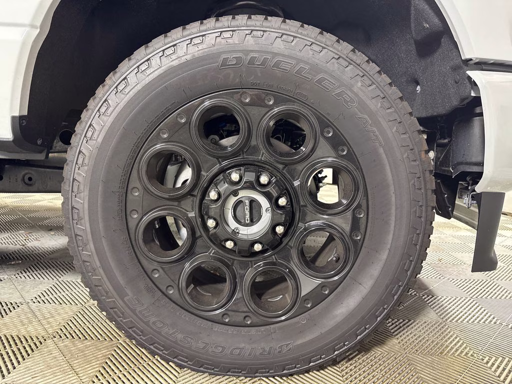 2026 Avalanche Ford Super Duty F-250 SRW Lariat 4X4 Truck