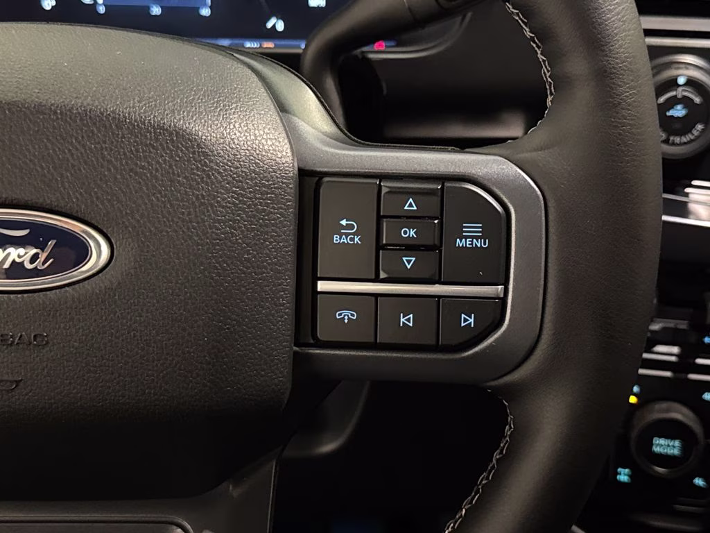 2026 Avalanche Ford Super Duty F-250 SRW Lariat 4X4 Truck