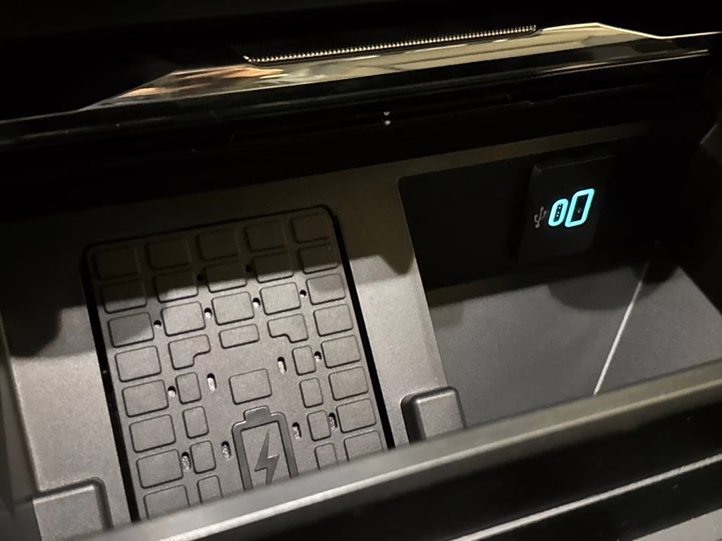 2026 Ruby Red Metallic Tinted Clearcoat Ford Super Duty F-250 SRW Lariat 4X4 Truck