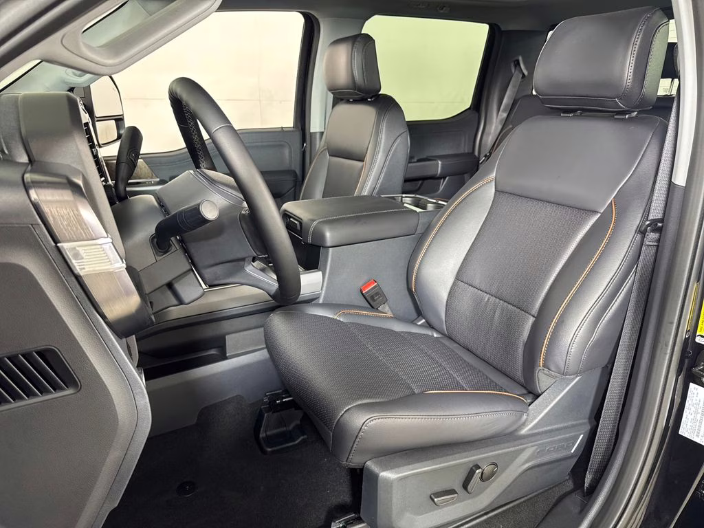 2026 Agate Black Metallic Ford Super Duty F-250 SRW Lariat 4X4 Truck