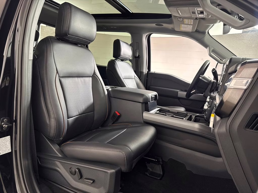 2026 Agate Black Metallic Ford Super Duty F-250 SRW Lariat 4X4 Truck