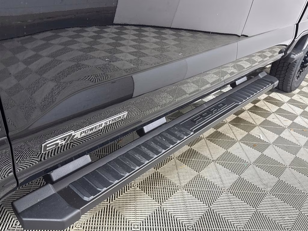 2026 Agate Black Metallic Ford Super Duty F-250 SRW Lariat 4X4 Truck