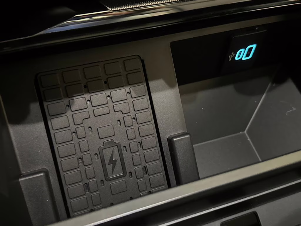 2026 Agate Black Metallic Ford Super Duty F-250 SRW Lariat 4X4 Truck