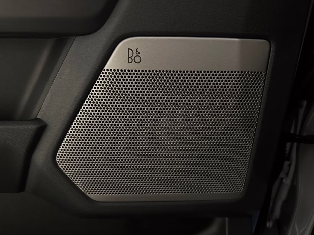 2026 Glacier Gray Metallic Tri-Coat Ford Super Duty F-250 SRW Lariat 4X4 Truck