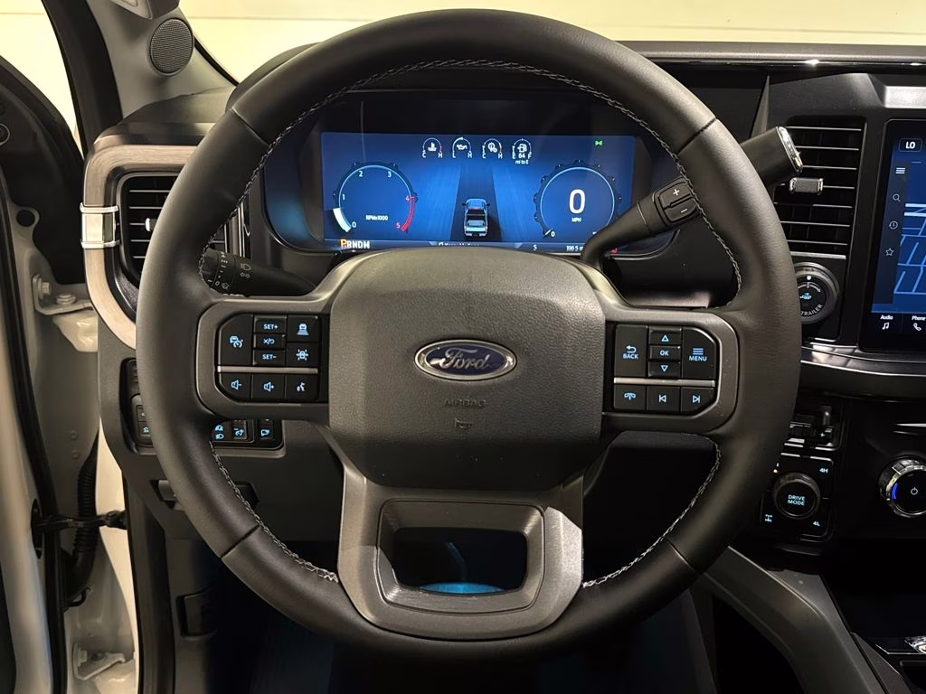 2026 Star White Metallic Tri-Coat Ford Super Duty F-250 SRW Lariat 4X4 Truck