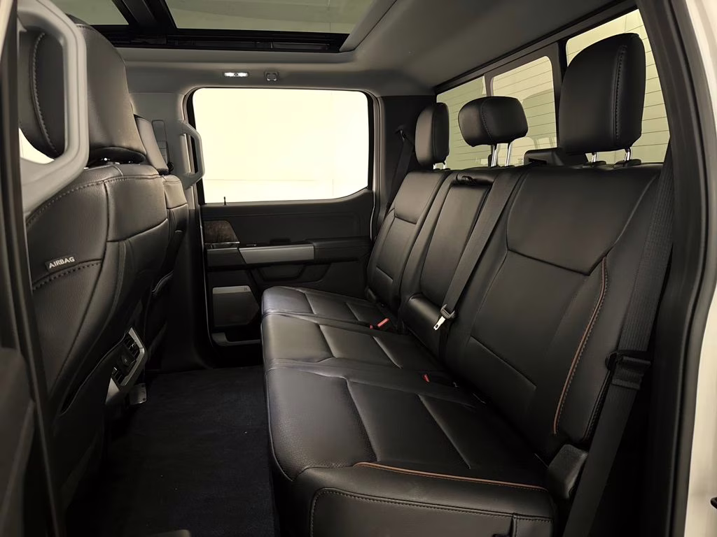 2026 Star White Metallic Tri-Coat Ford Super Duty F-250 SRW Lariat 4X4 Truck