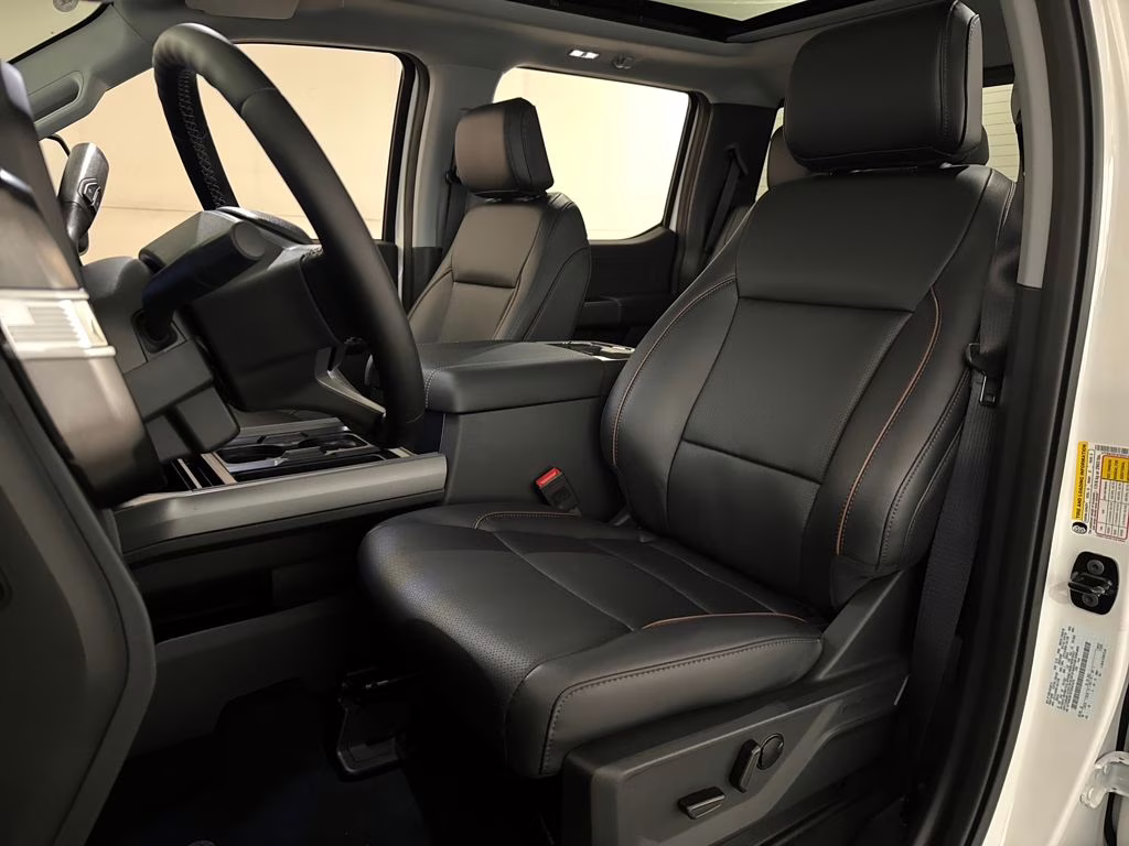 2026 Star White Metallic Tri-Coat Ford Super Duty F-250 SRW Lariat 4X4 Truck