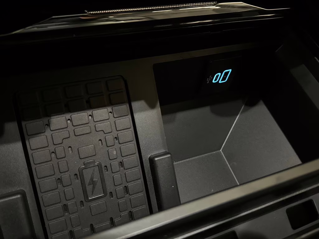 2026 Star White Metallic Tri-Coat Ford Super Duty F-250 SRW Lariat 4X4 Truck