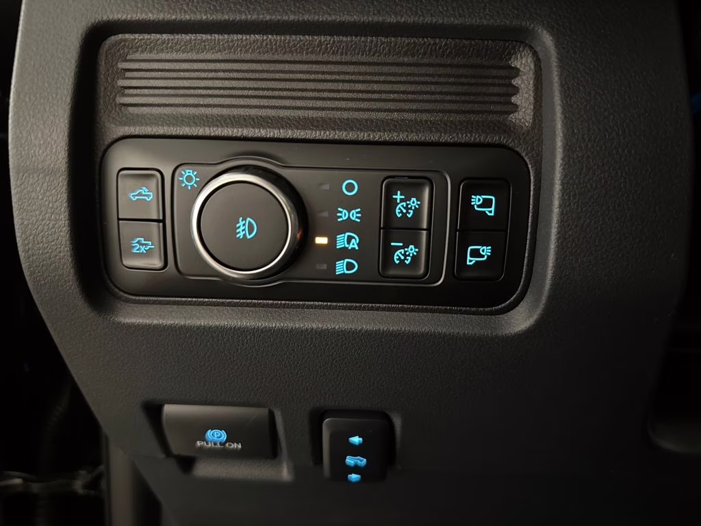 2026 Agate Black Metallic Ford Super Duty F-250 SRW Lariat 4X4 Truck