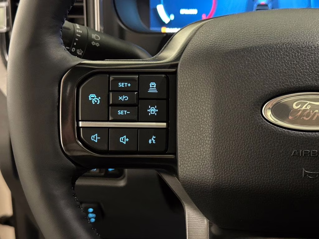 2026 Star White Metallic Tri-Coat Ford Super Duty F-350 SRW Platinum 4X4 Truck