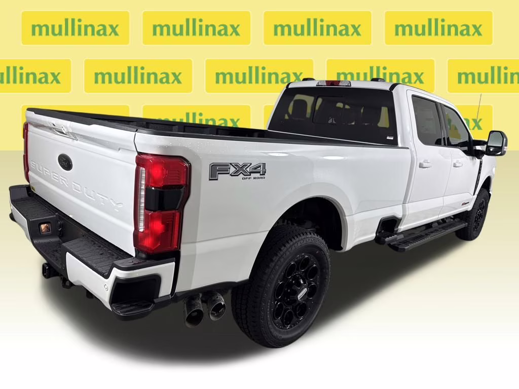 2026 Star White Metallic Tri-Coat Ford Super Duty F-350 SRW Lariat 4X4 Truck