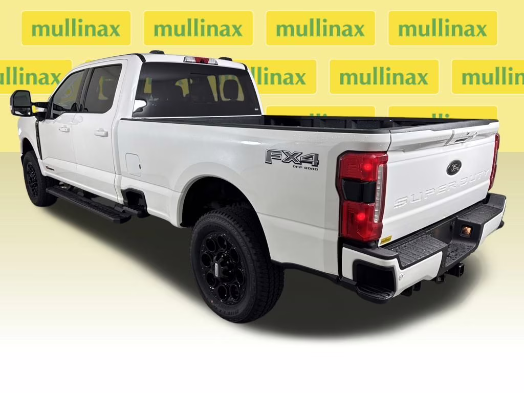2026 Star White Metallic Tri-Coat Ford Super Duty F-350 SRW Lariat 4X4 Truck