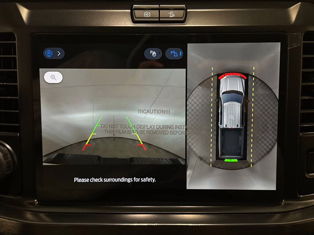 2026 Star White Metallic Tri-Coat Ford Super Duty F-350 SRW Lariat 4X4 Truck