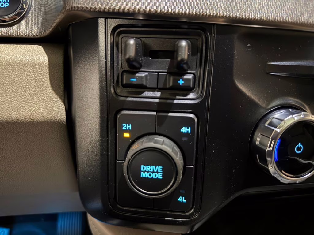 2026 Glacier Gray Metallic TriCoat Ford Super Duty F-350 DRW Platinum 4X4 Truck