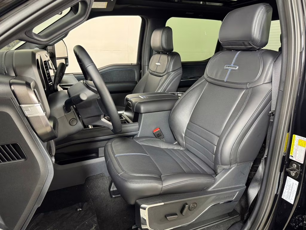 2026 Agate Black Metallic Ford Super Duty F-350 DRW Platinum 4X4 Truck