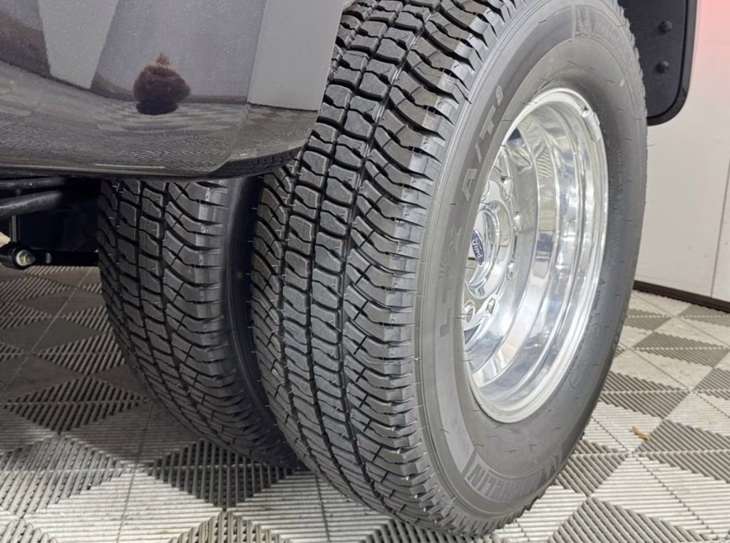 2026 Agate Black Metallic Ford Super Duty F-350 DRW Platinum 4X4 Truck