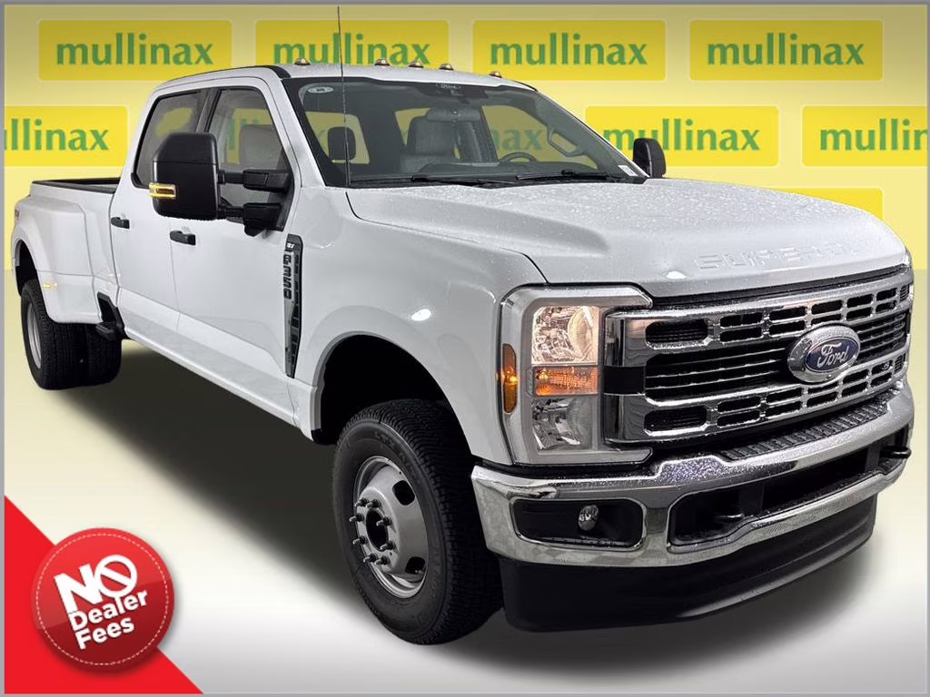2026 Oxford White Ford Super Duty F-350 DRW XLT 4X4 Truck