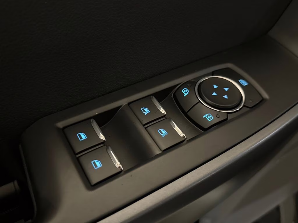 2026 Oxford White Ford Super Duty F-350 DRW XLT 4X4 Truck