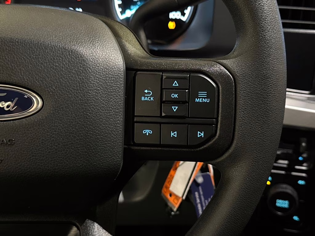 2026 Oxford White Ford Super Duty F-350 DRW XLT 4X4 Truck