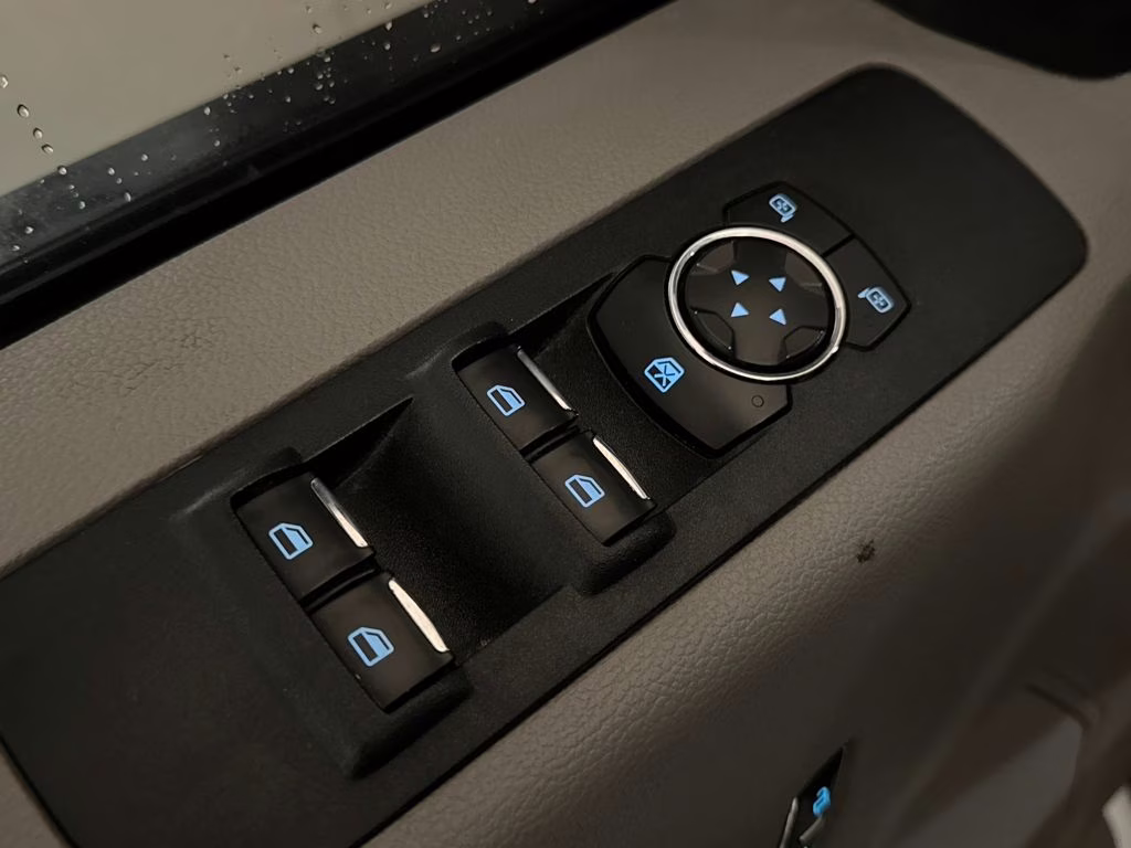 2020 Oxford White Ford Super Duty F-350 DRW XL 4X4 Truck