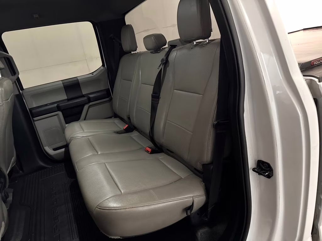 2020 Oxford White Ford Super Duty F-350 DRW XL 4X4 Truck