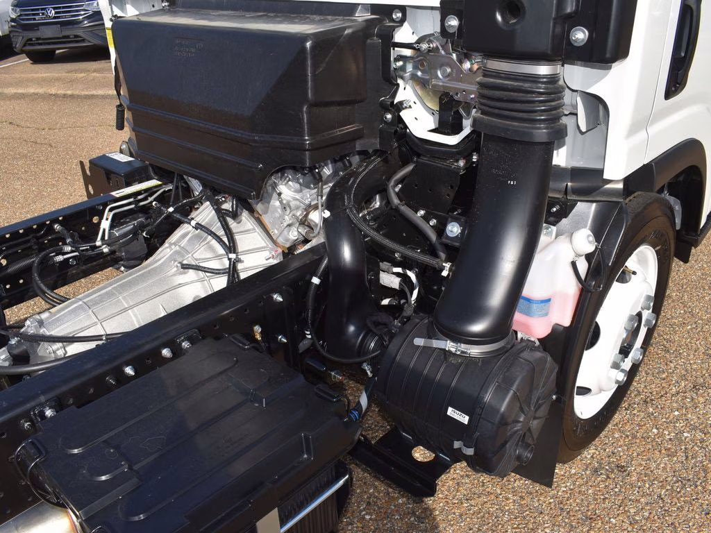 2025 Artic White Chevrolet 4500 HG LCF Gas Base RWD Truck